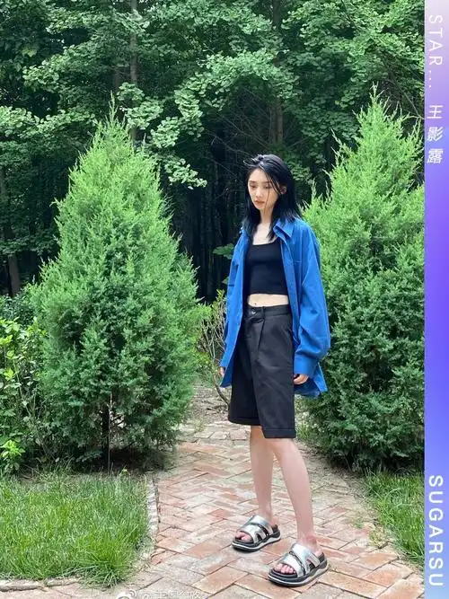 拼色波浪厚底"漫步拖"超级舒适的窝床脚垫包裹感十足,可包容任何脚型!