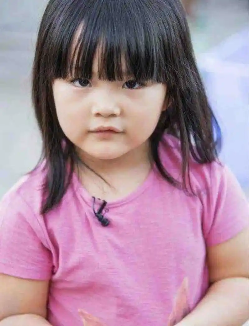 不愧是李湘的女儿,长大后的王诗龄也太好看了[爱你]