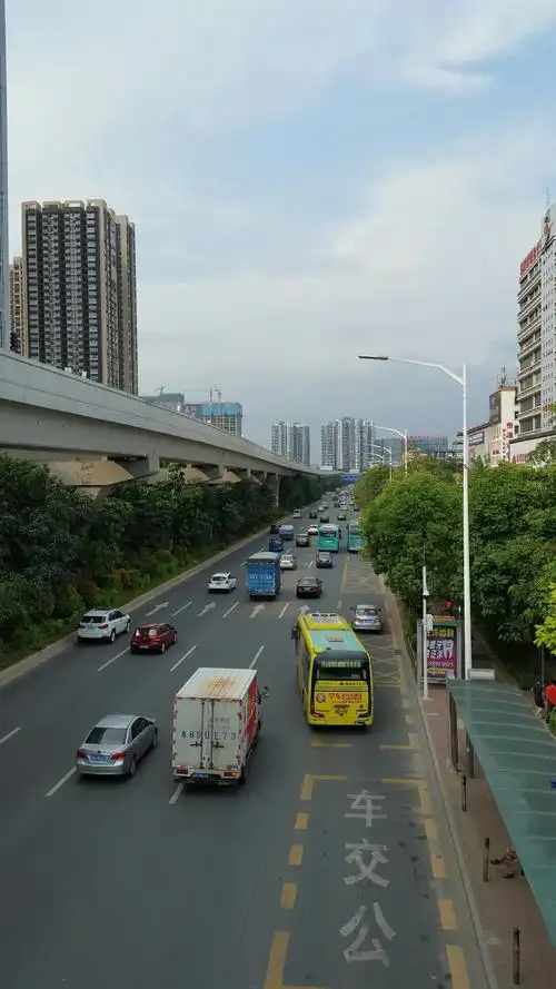 广东省深圳市龙岗区龙岗大道靠近吉祥(地铁站)天气预报