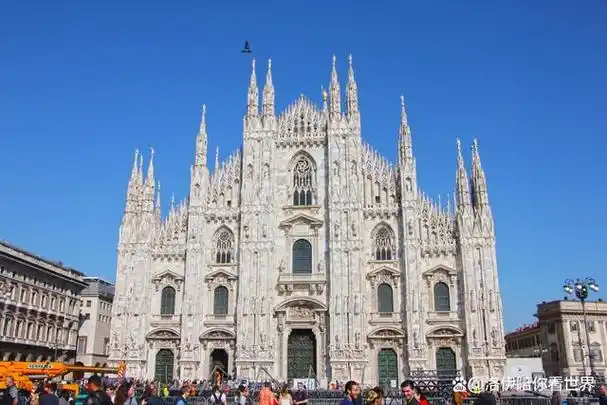 意大利热门旅游景点推荐:畅游意式风情的绝美之地