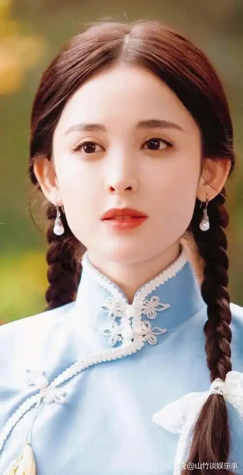 最近在网上看到一张古力娜扎的壁纸,真的被惊艳到了!