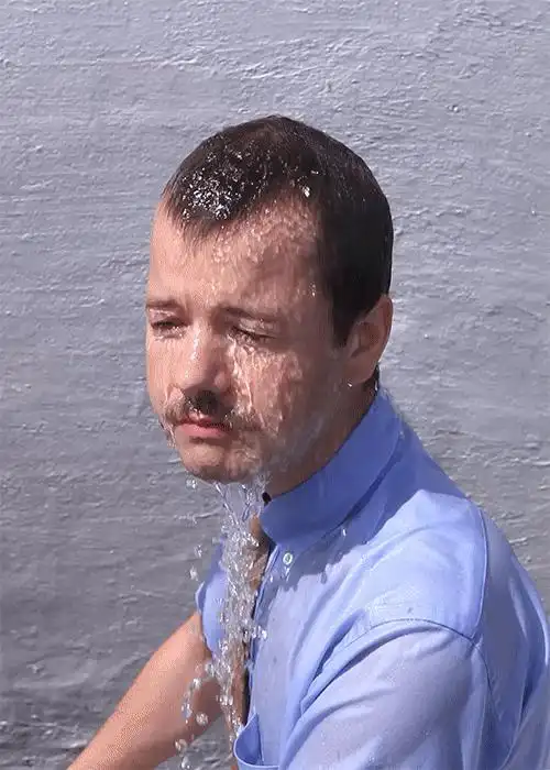 汗如雨下擦汗白熊热gif动图_动态图_表情包下载_soogif