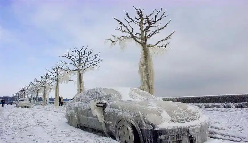 世界上最寒冷的城市零下64度呼出的气变成冰碴却还有31万人口