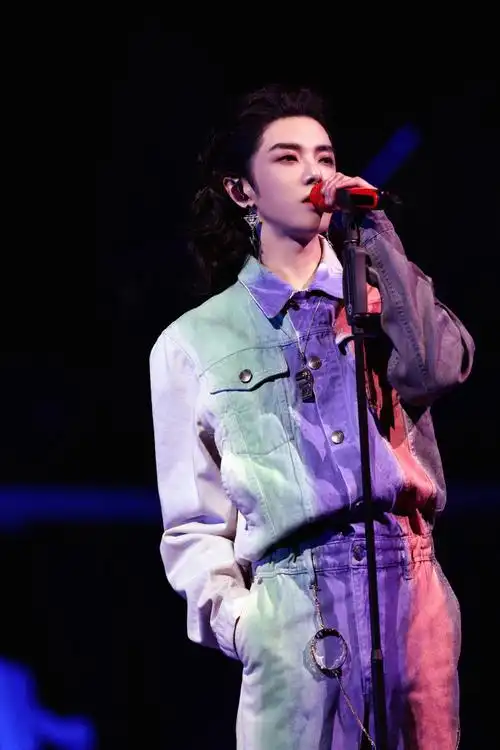 华晨宇好想我回来啊##华晨宇火星治愈三部曲##华晨宇新歌好想我回来