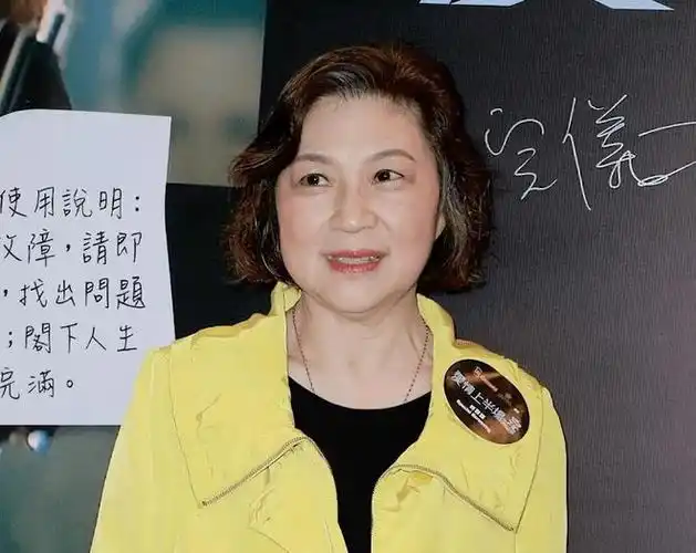 香港电视台大满贯艺人,常演慈母年少时喜玩,四孩全港大毕业|演员|罗兰