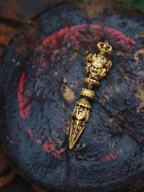 藏中金刚降魔普巴杵