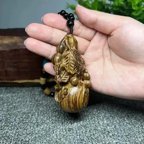 印尼沉香木手工木雕手捻小葫芦手把件木质文玩工艺品摆件小挂件
