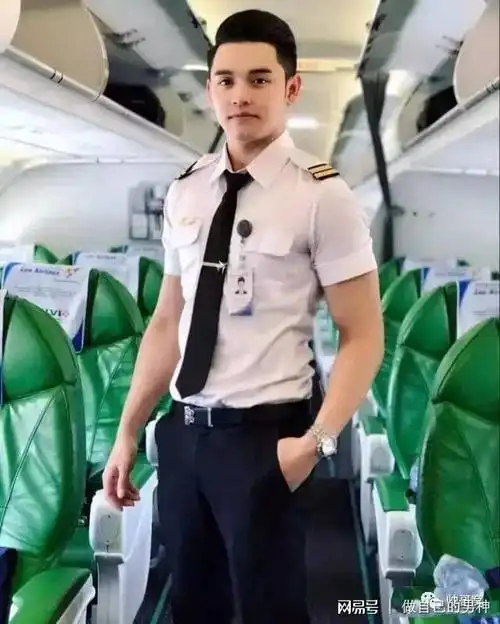 今天小帅要介绍的这个帅哥,来自一个很少介绍过的国家-老挝.