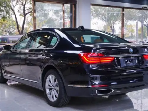 【南昌】2015年10月 宝马 宝马7系 2016款 740li 领先型 自动档
