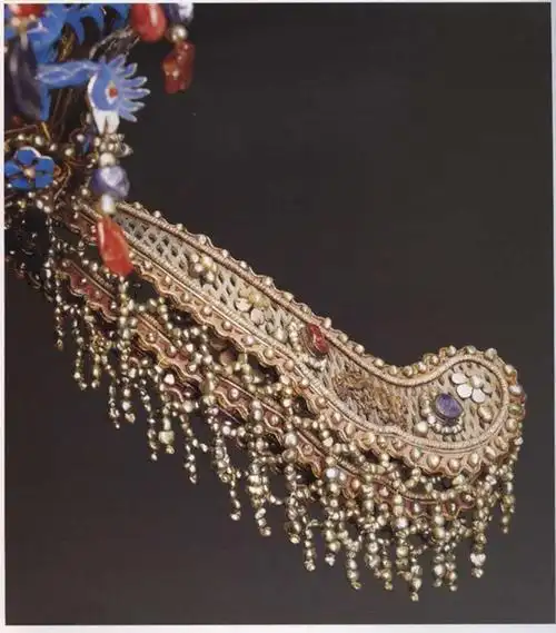 明孝靖皇后嵌珠宝凤冠,定陵出土