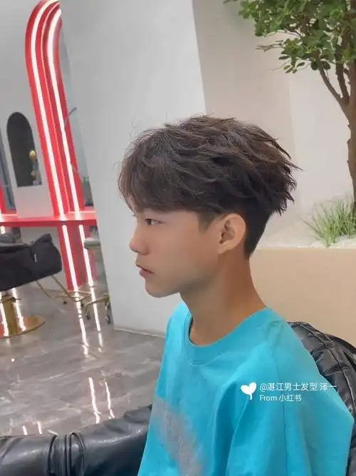 湛江男士烫发胡歌同款三七分蝴蝶烫