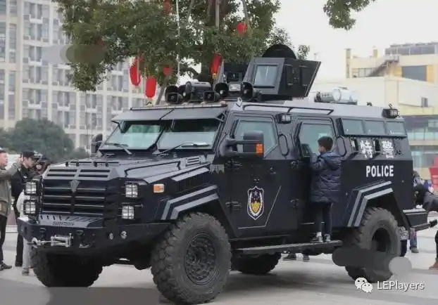 新年新气象 看绍兴特警新装备