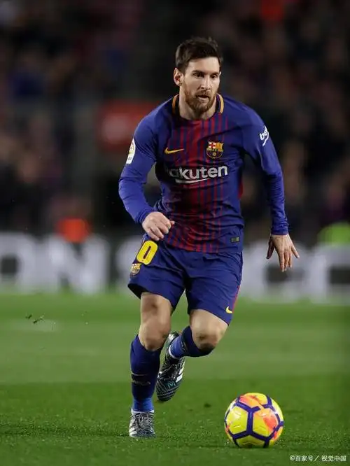 基恩:c罗是当世的球王,梅西只是一个体系球员,无法与c罗相比