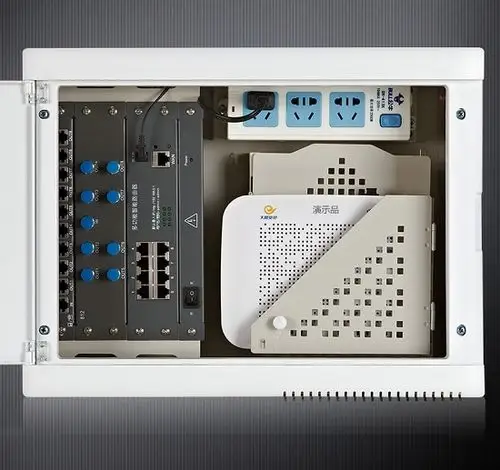 弱电箱位置—→(如配置路由,猫等有源设备或模块条,需在强电接入插座