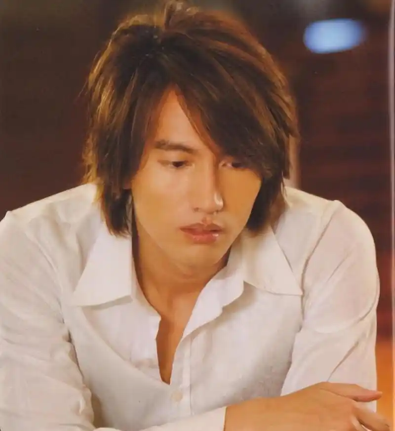 言承旭:原名廖洋震