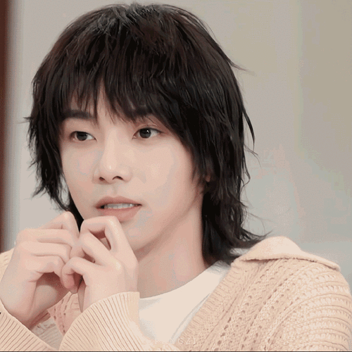 华晨宇 山海#  早上好火星人  来看可爱猫猫的动图吧  @华晨宇yu