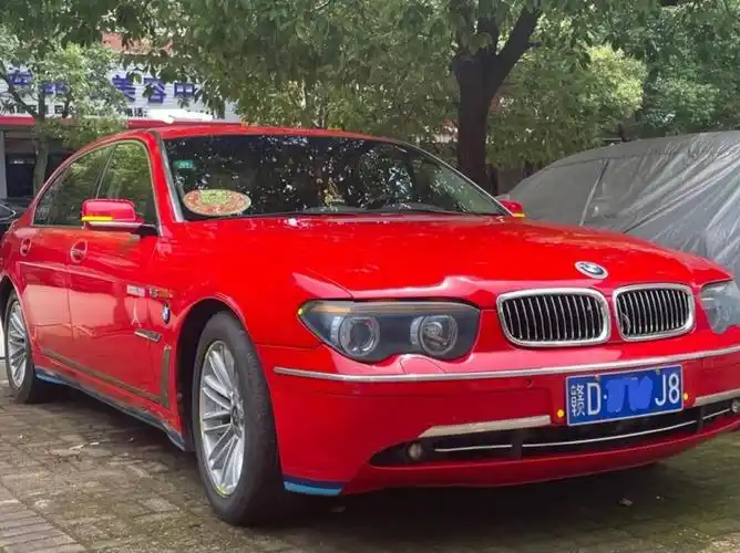 小伙花2万买辆03款宝马745i,半年后直呼养不不起了,车子经常要维修