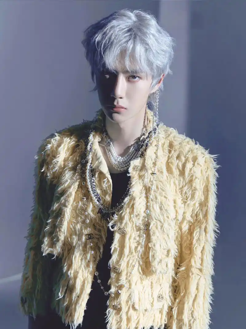 王一博银发简直就是撕漫男!