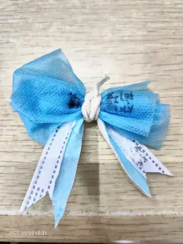 巧手翻飞,创意无限——德感小学二一班环保手工秀