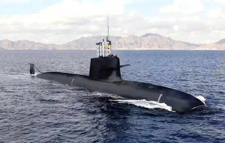 不是段子!设计人员点错了小数点 该国设计的潜艇差点出港就沉