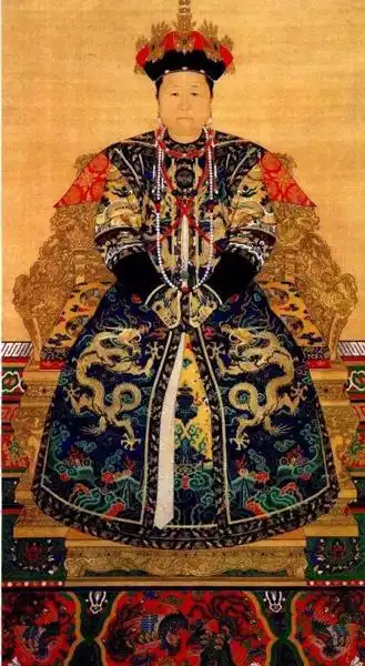 清《孝庄文皇后朝服像》 故宫博物院藏