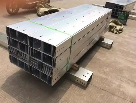 托盘式电缆桥架