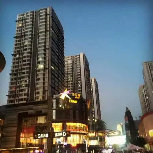 位置在小东路5号大悦城b负1.中午的时候上座率挺高的!