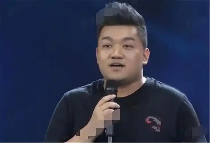 小时候的大眼萌娃,长大后越来越油腻,尤浩然究竟经历了什么