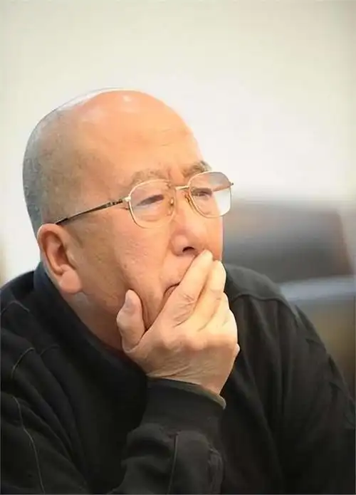 雷恪生:一路好好走!一双儿女四五十岁,宁愿养狗也不愿意养孩子