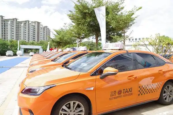 车企业的多方共同推进下,在三亚出租车领域推广应用"车电分离"模式,将