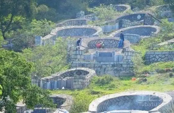 蓝色官方标志是假冒第三方一站式网站谨慎,多一个链接不值得.