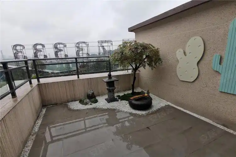 龙湖康田麓宸4室2厅3卫149㎡南北185万