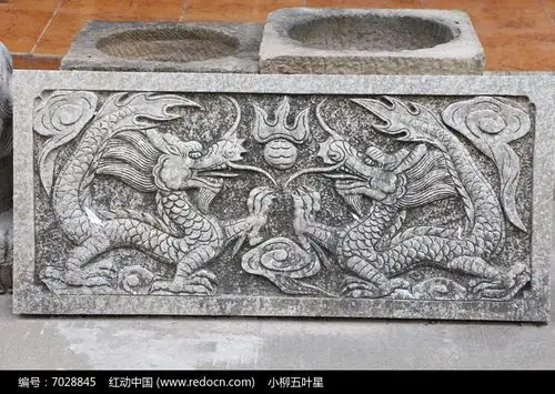双龙戏珠雕刻
