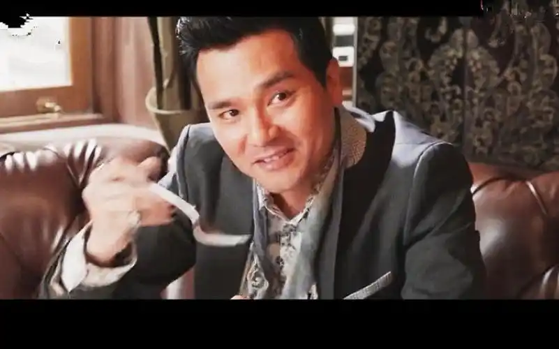 港片最狠东莞仔林家栋吃饭都带着杀气看的我口水直流