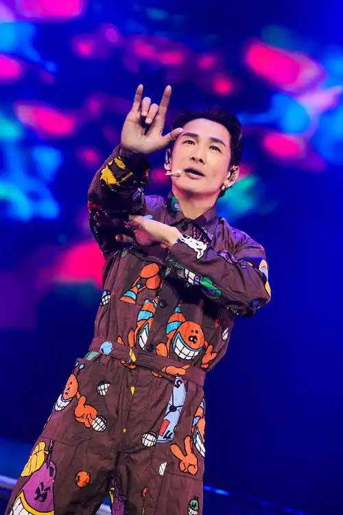 杜德伟起来巡演上海站即将开售一场浓缩40载的音乐旅程