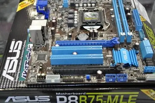 华硕p8b75-mle主板提供2条ddr3内存插槽,属于小板型主流配置.