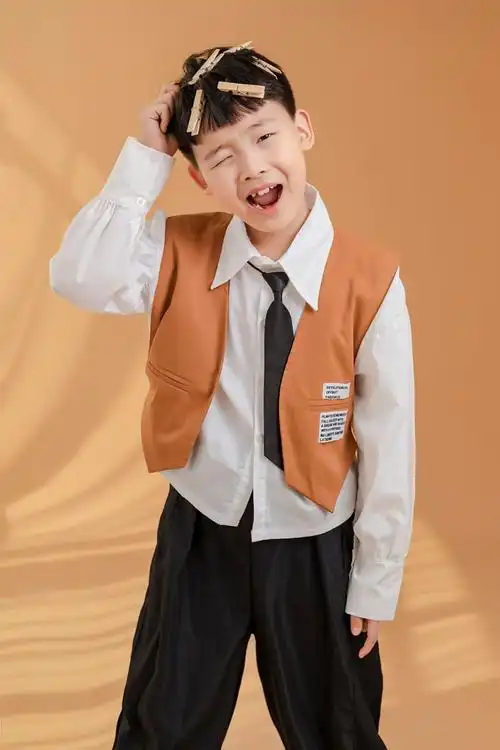 a安南的儿童摄影作品《帅帅的小男孩》