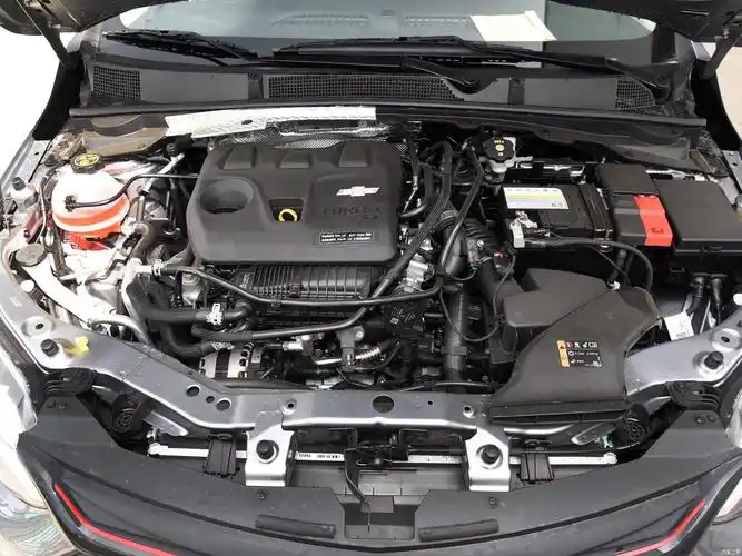 2020款 redline 325t 自动欣耀版 国vi发动机舱/引自汽车之家图库