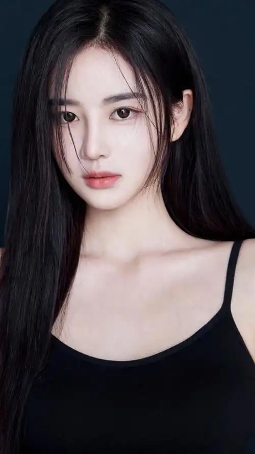 给大家奉送一套黑长直风格的写真,真的太好看了,酷酷的模样帅呆