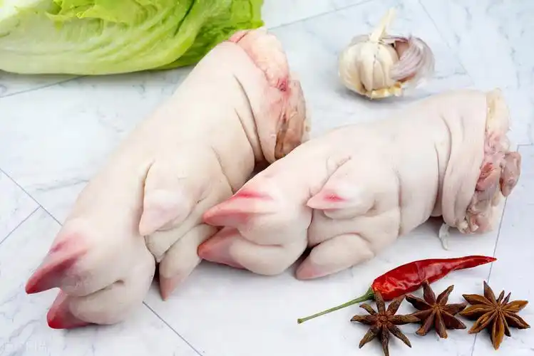 买猪蹄,要分清"前蹄"和"后蹄",区别口感挺大,弄懂了再买