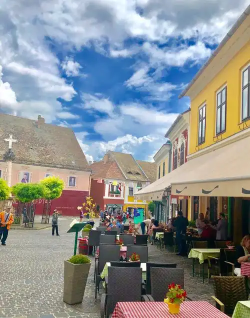 宁静休闲的圣安徳烈小镇又名山丹丹小镇(匈牙利)2019/07/13