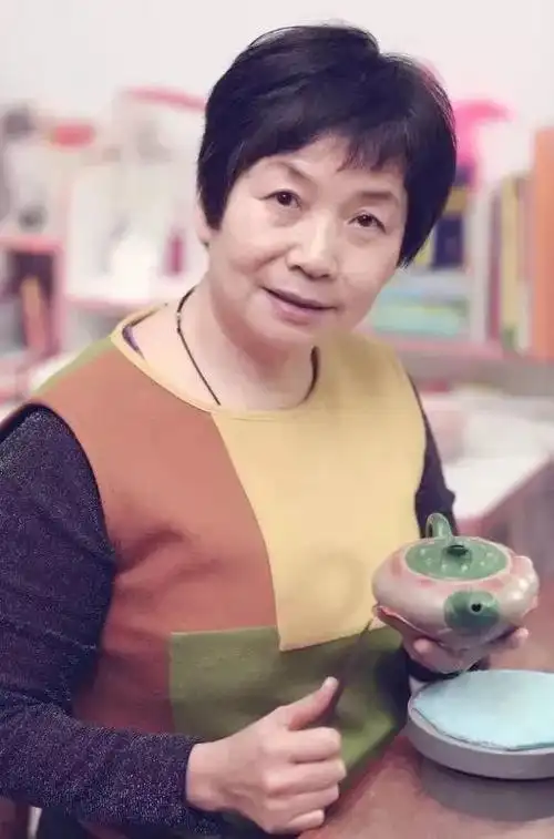 淘壶人物花器大师蒋蓉高徒象形壶艺第一传人高建芳