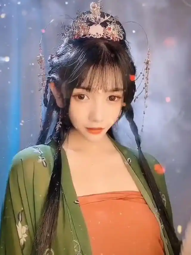 真的林晚晚找到了,颜值超高不输露脸那位,为了学业放弃网红事业