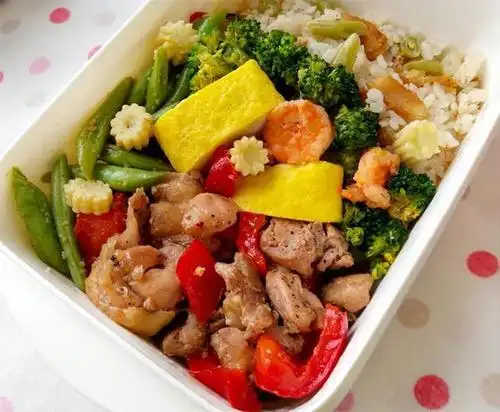 晒一晒我家的午餐便当,简单快捷,营养丰富,比外卖实惠还放心