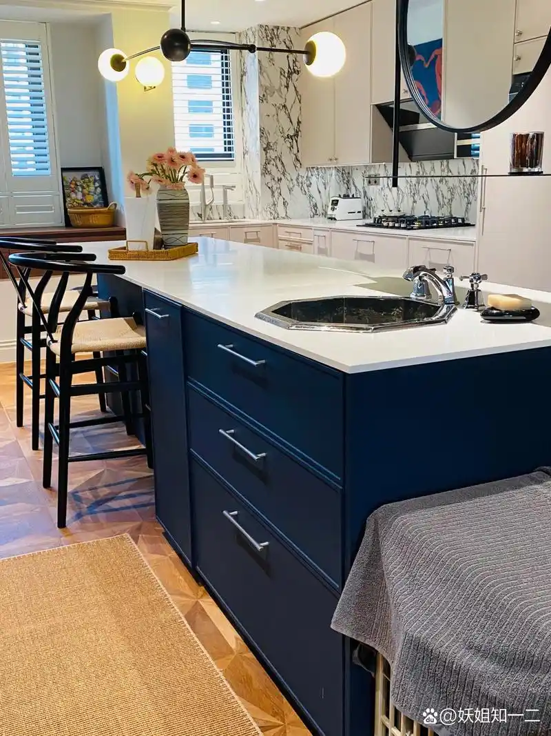 案例实拍|开放式厨房97多功能中岛设计 岛台作为厨房的核心,是厨房