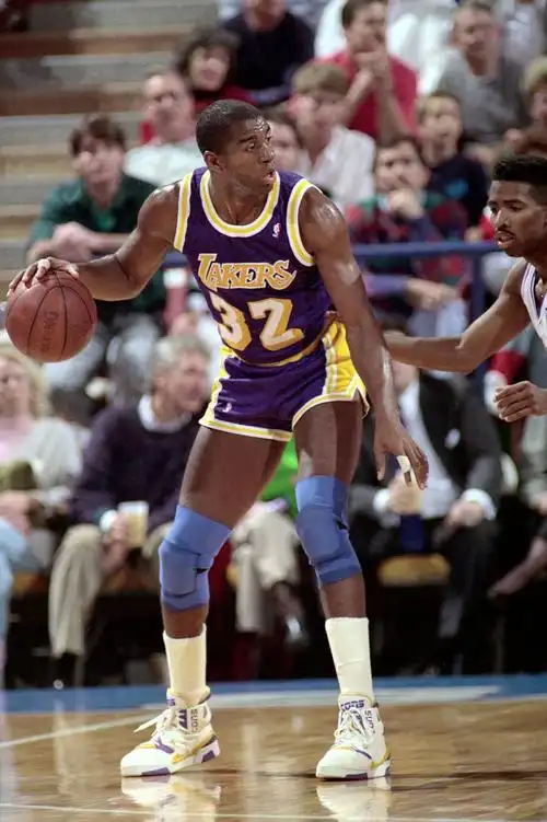 历史上的今天魔术师战爵士砍411211生涯唯一40三双