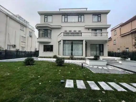 上海长宁古北西郊花园别墅虹桥路地铁口私人大宅 5佰万全新豪装带地暖