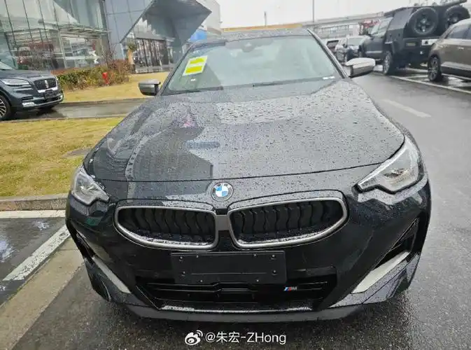 宝马m240i 宝石青 黑内