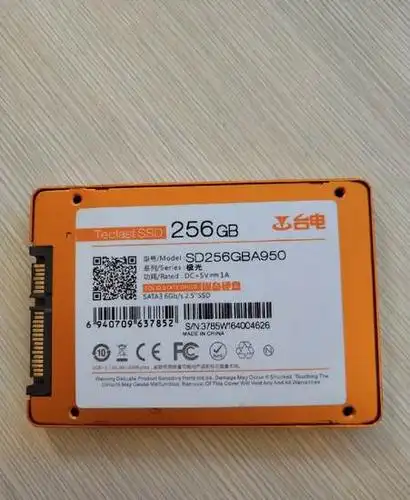 台电256g固态硬盘便宜出售,成色全新速度快