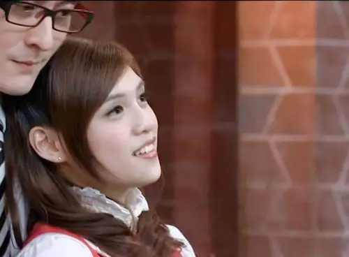 萌学园素材抱图关注